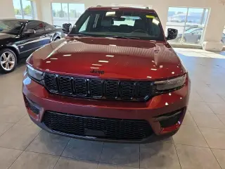 Jeep Grand Cherokee 2025 4x4 Laredo 4dr SUV