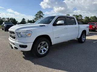 Ram 1500 2019 4x4 Big Horn 4dr Crew Cab 5.6 ft. SB Pickup