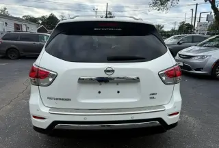 2014 Nissan Pathfinder 4WD 4dr SL