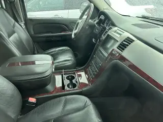 Cadillac Escalade ESV 2009 AWD 4dr SUV con Colección Ultra de Lujo V8