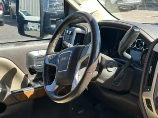 GMC Sierra 2500HD 2015 4x4 SLT 4dr Crew Cab SB