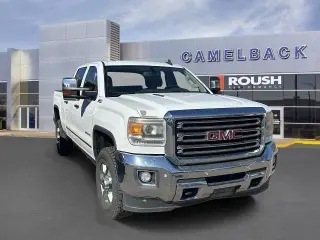 GMC Sierra 2500HD 2015 4x4 SLT 4dr Crew Cab SB