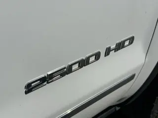 GMC Sierra 2500HD 2015 4x4 SLT 4dr Crew Cab SB