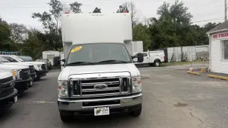 2015 Ford Econoline E-450 Super Duty 176" DRW