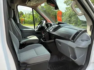 2016 Ford Transit T-150 148" Med Rf 8600 GVWR Sliding RH Dr
