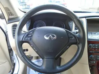 2016 Infiniti QX50 Base AWD