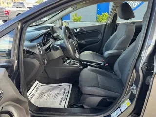 2015 Ford Fiesta 4dr Sdn SE