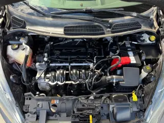 2015 Ford Fiesta 4dr Sdn SE