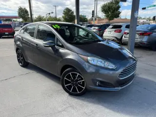 2015 Ford Fiesta 4dr Sdn SE