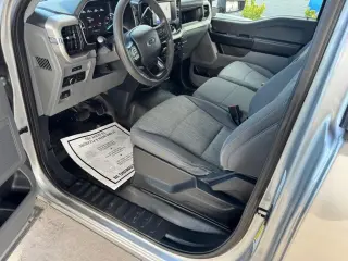 2022 Ford F-150 XL 2WD Reg Cab 6.5' Box