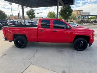 2017 Chevrolet Silverado 1500 4WD Double Cab 143.5" Custom
