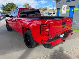 2017 Chevrolet Silverado 1500 4WD Double Cab 143.5" Custom