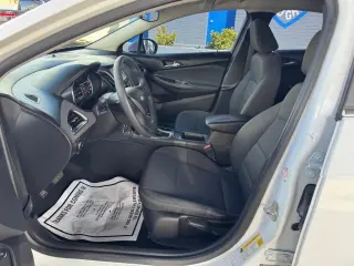 2017 Chevrolet Cruze 4dr Sdn 1.4L LT w/1SD