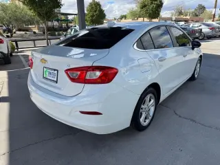 2017 Chevrolet Cruze 4dr Sdn 1.4L LT w/1SD