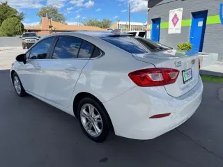 2017 Chevrolet Cruze 4dr Sdn 1.4L LT w/1SD