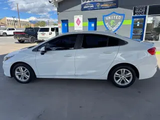 2017 Chevrolet Cruze 4dr Sdn 1.4L LT w/1SD