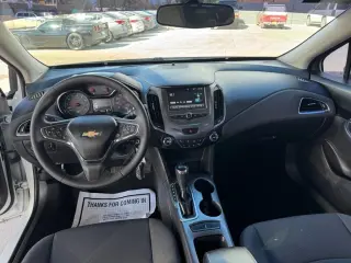 2017 Chevrolet Cruze 4dr Sdn 1.4L LT w/1SD