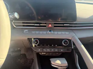 Hyundai ELANTRA 2024 SEL Sedán de 4 puertas