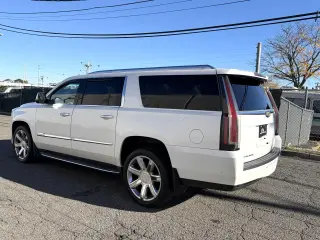 2019 Cadillac Escalade ESV 4WD 4dr Premium Luxury