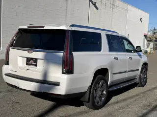 2019 Cadillac Escalade ESV 4WD 4dr Premium Luxury
