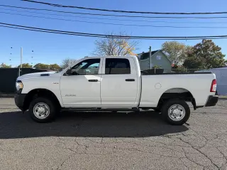 2022 RAM 2500 Tradesman 4x4 Crew Cab 6'4" Box