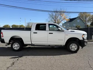 2022 RAM 2500 Tradesman 4x4 Crew Cab 6'4" Box