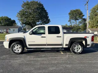 2011 Chevrolet Silverado 1500 4WD Crew Cab 143.5" LT