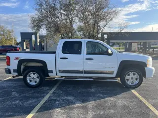 2011 Chevrolet Silverado 1500 4WD Crew Cab 143.5" LT