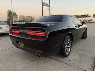2015 Dodge Challenger SXT