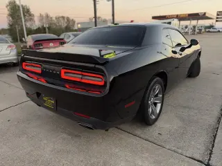 2015 Dodge Challenger SXT