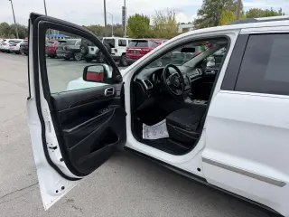 2013 Jeep Grand Cherokee 4WD 4dr Laredo