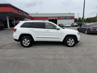 2013 Jeep Grand Cherokee 4WD 4dr Laredo