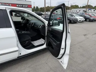 2013 Jeep Grand Cherokee 4WD 4dr Laredo