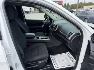 2013 Jeep Grand Cherokee 4WD 4dr Laredo