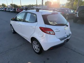 2012 Mazda MAZDA2 Base