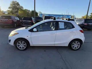 2012 Mazda MAZDA2 Base