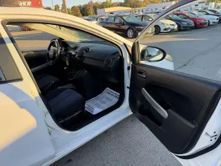 2012 Mazda MAZDA2 Base