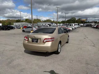 2011 Toyota Camry 4dr Sdn LE Auto