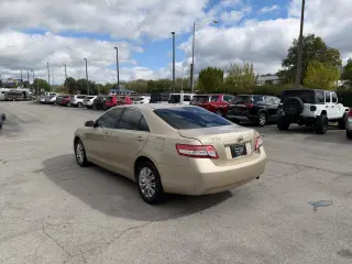 2011 Toyota Camry 4dr Sdn LE Auto