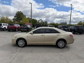 2011 Toyota Camry 4dr Sdn LE Auto