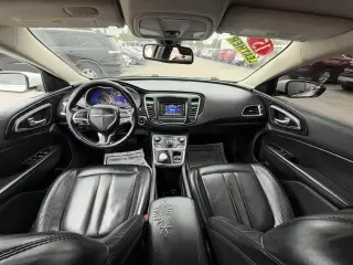 2015 Chrysler 200 4dr Sdn C FWD