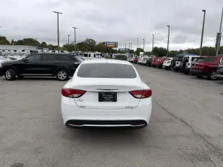 2015 Chrysler 200 4dr Sdn C FWD