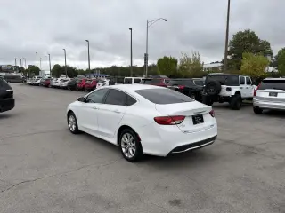 2015 Chrysler 200 4dr Sdn C FWD