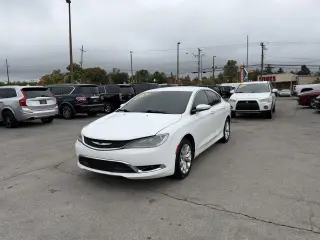 2015 Chrysler 200 4dr Sdn C FWD