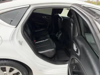 2015 Chrysler 200 4dr Sdn C FWD