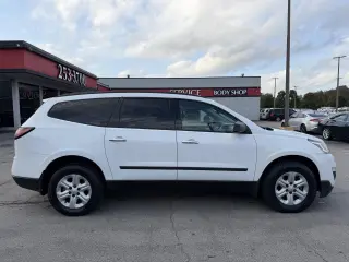 2017 Chevrolet Traverse LS