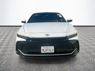 Toyota Corona 2024 AWD Limited 4dr Sedán