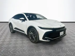 Toyota Corona 2024 AWD Limited 4dr Sedán