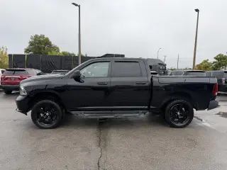 2014 RAM 1500 4WD Crew Cab 140.5" Express