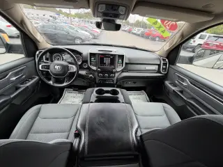 2020 RAM 1500 Big Horn 4x4 Crew Cab 5'7" Box